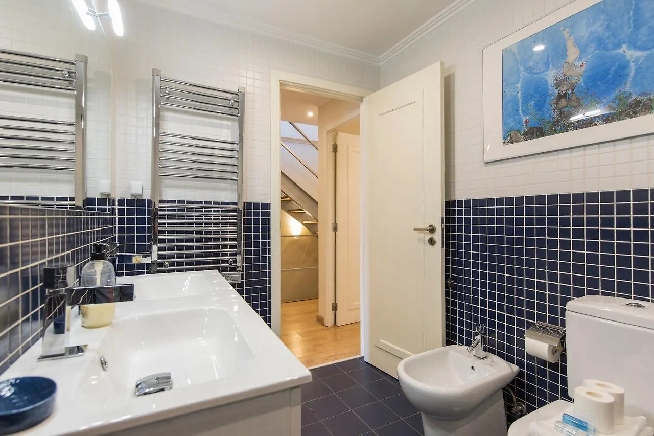 Martim Moniz Charming By Lisbon Village Apartments