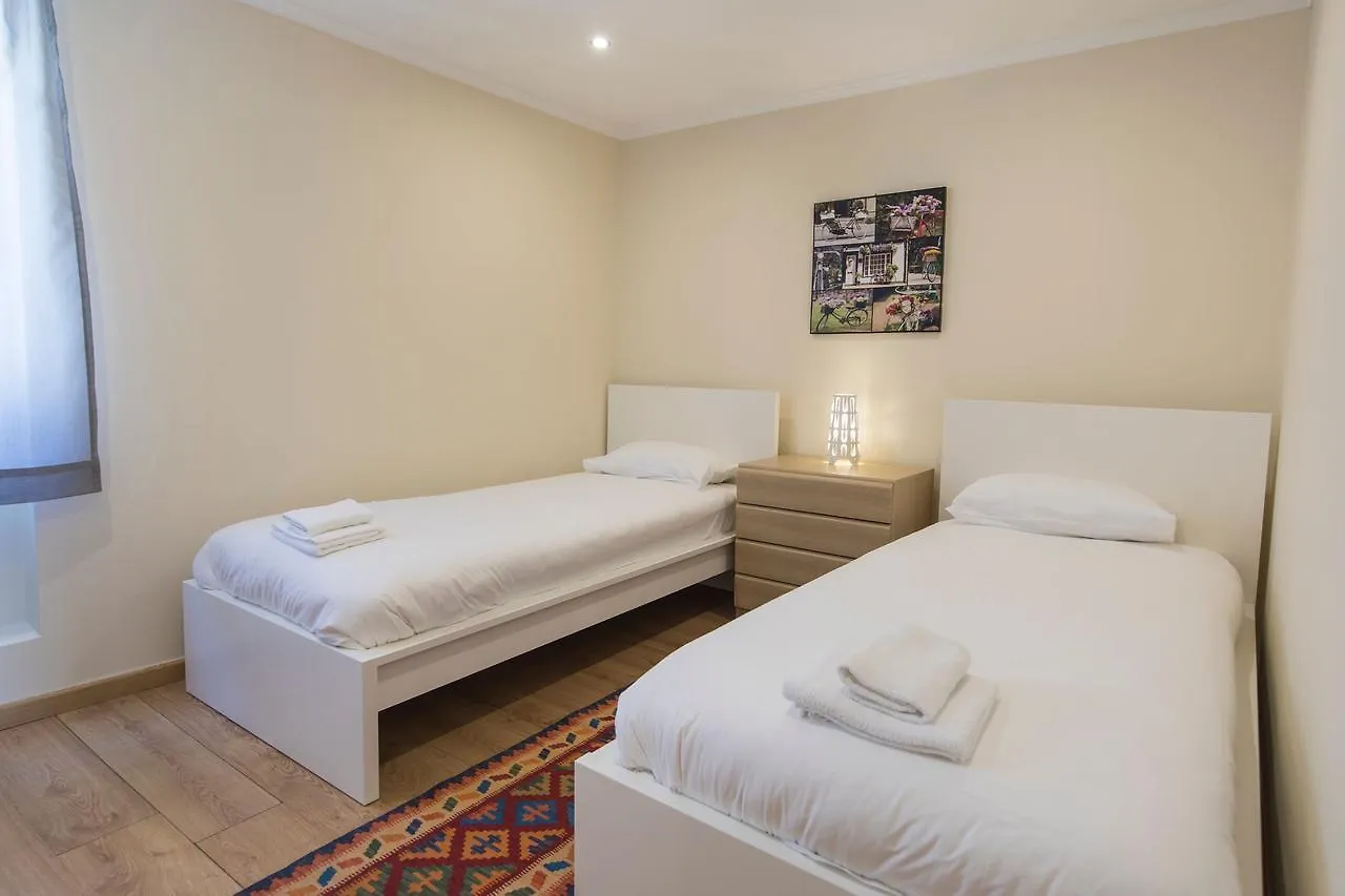 Martim Moniz Charming By Lisbon Village Apartments