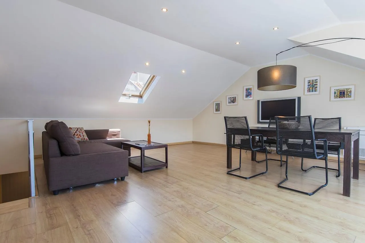 Martim Moniz Charming By Lisbon Village Apartments