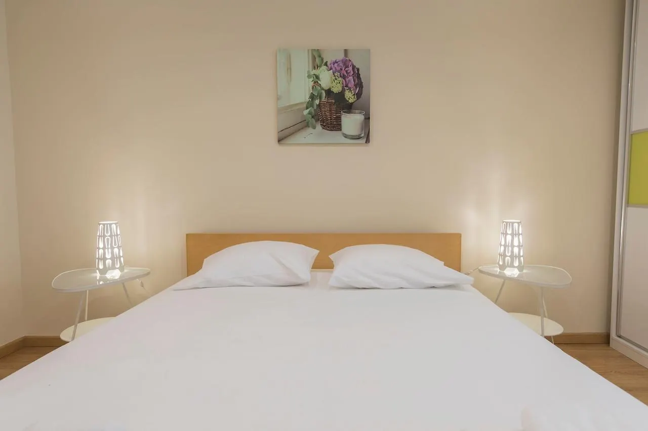 Martim Moniz Charming By Lisbon Village Apartments